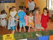 BAZÁREK - učíme dospěláky třídit odpady